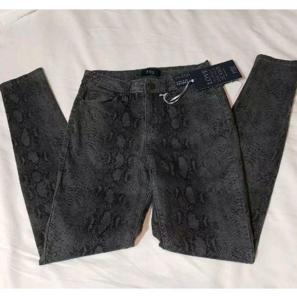 Ymi juniors hi rise Grey black pants sz 5 nwt - Picture 1 of 2